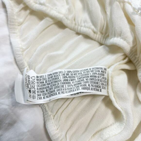 NWOT Forever 21 White Off-Shoulder Crop Top Small Lace Trim Boho Peasant Style - Picture 4 of 5